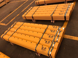 Piezas de maquinaria de construcción Cuchilla niveladora Motor niveladora Acero al carbono Acero al boro Dbc Cuchillas niveladoras Bulldozer 5D9558