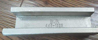 Motoniveladora de cuchara de excavadora 140g, 140h, 120h, 120g, 120K Aleación de cobre Aluminio Bronce Piezas del motor Cargador Bulldozer Wear Strip 128-9656